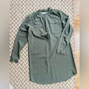 🌺🌸🌸NWOT Beautiful dress! Green militar color